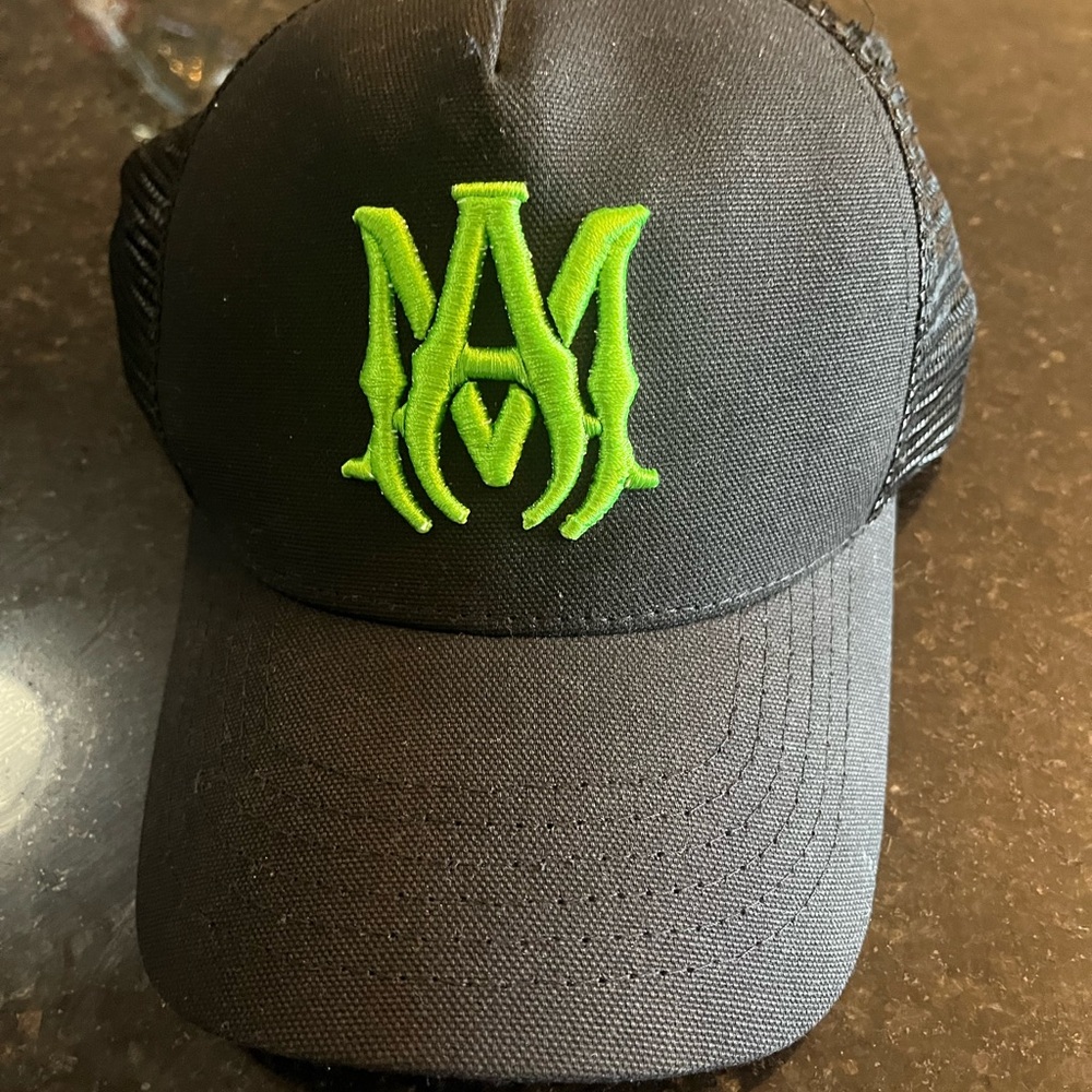 MEN’S AMIRI TRUCKER HAT
